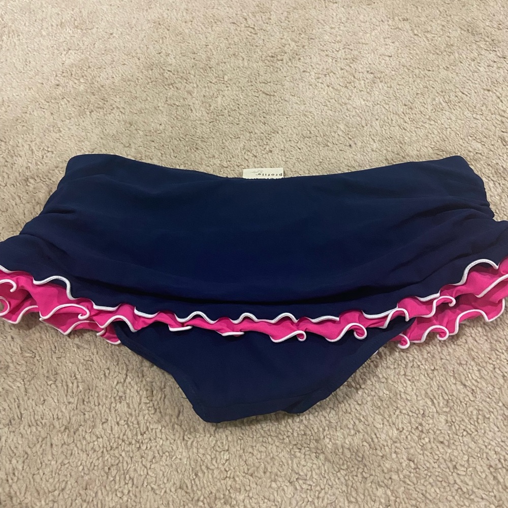Profile size small swim skirt